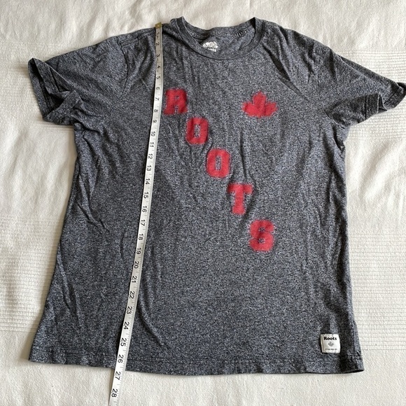 ROOTS Gray Space Dye Logo Graphic T-Shirt Size Small - Picture 8 of 8
